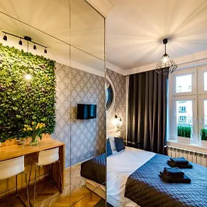  Apartment Slowackiego