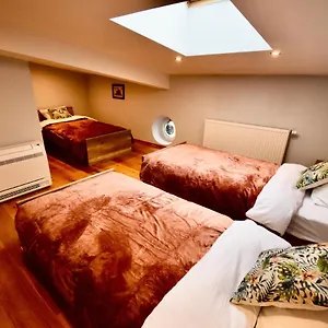  Apartment Krib